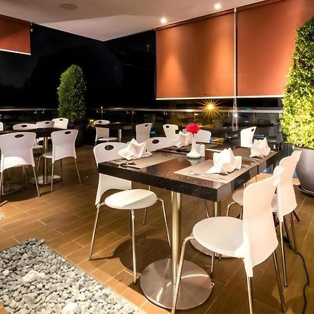 Redstar Hotel Jakarta Ngoại thất bức ảnh