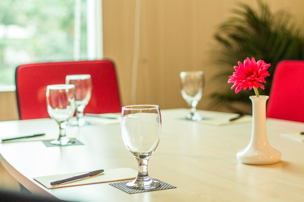 Redstar Hotel Jakarta Ngoại thất bức ảnh