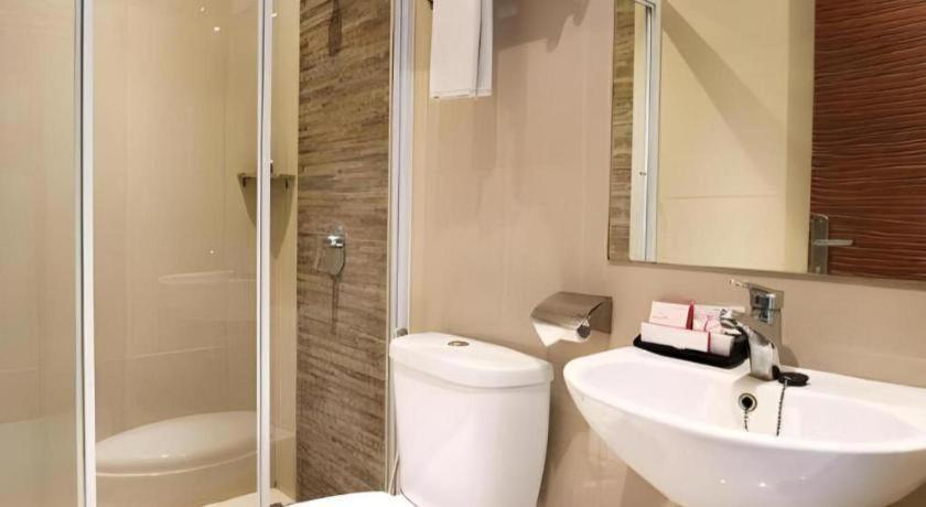 Redstar Hotel Jakarta Ngoại thất bức ảnh