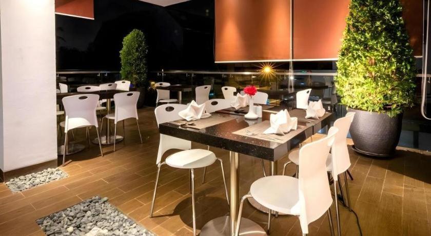 Redstar Hotel Jakarta Ngoại thất bức ảnh