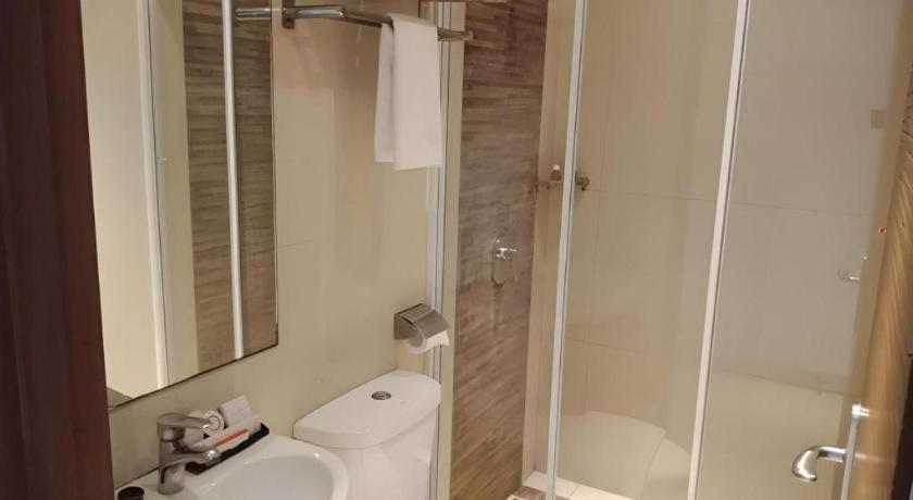 Redstar Hotel Jakarta Ngoại thất bức ảnh