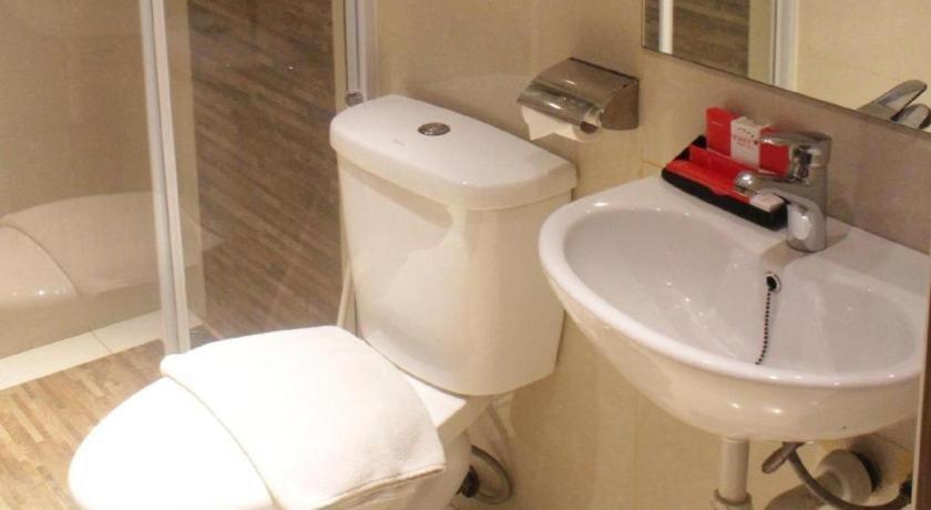 Redstar Hotel Jakarta Ngoại thất bức ảnh