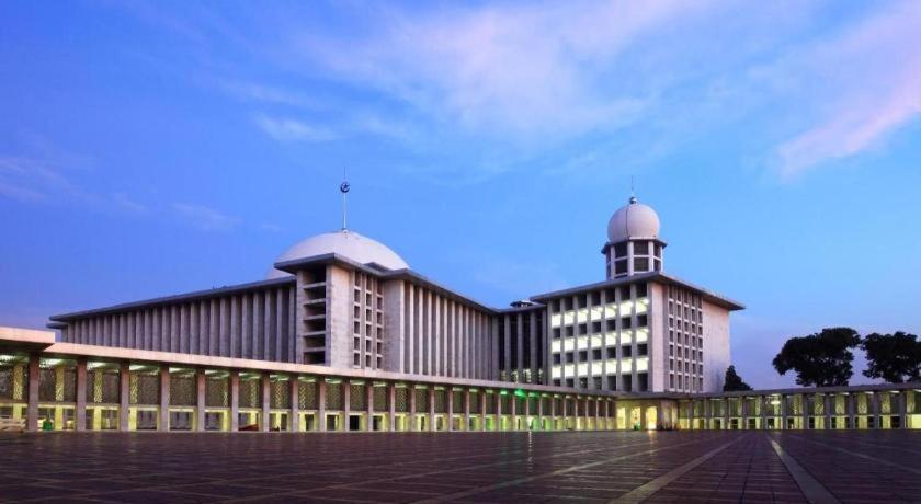 Redstar Hotel Jakarta Ngoại thất bức ảnh